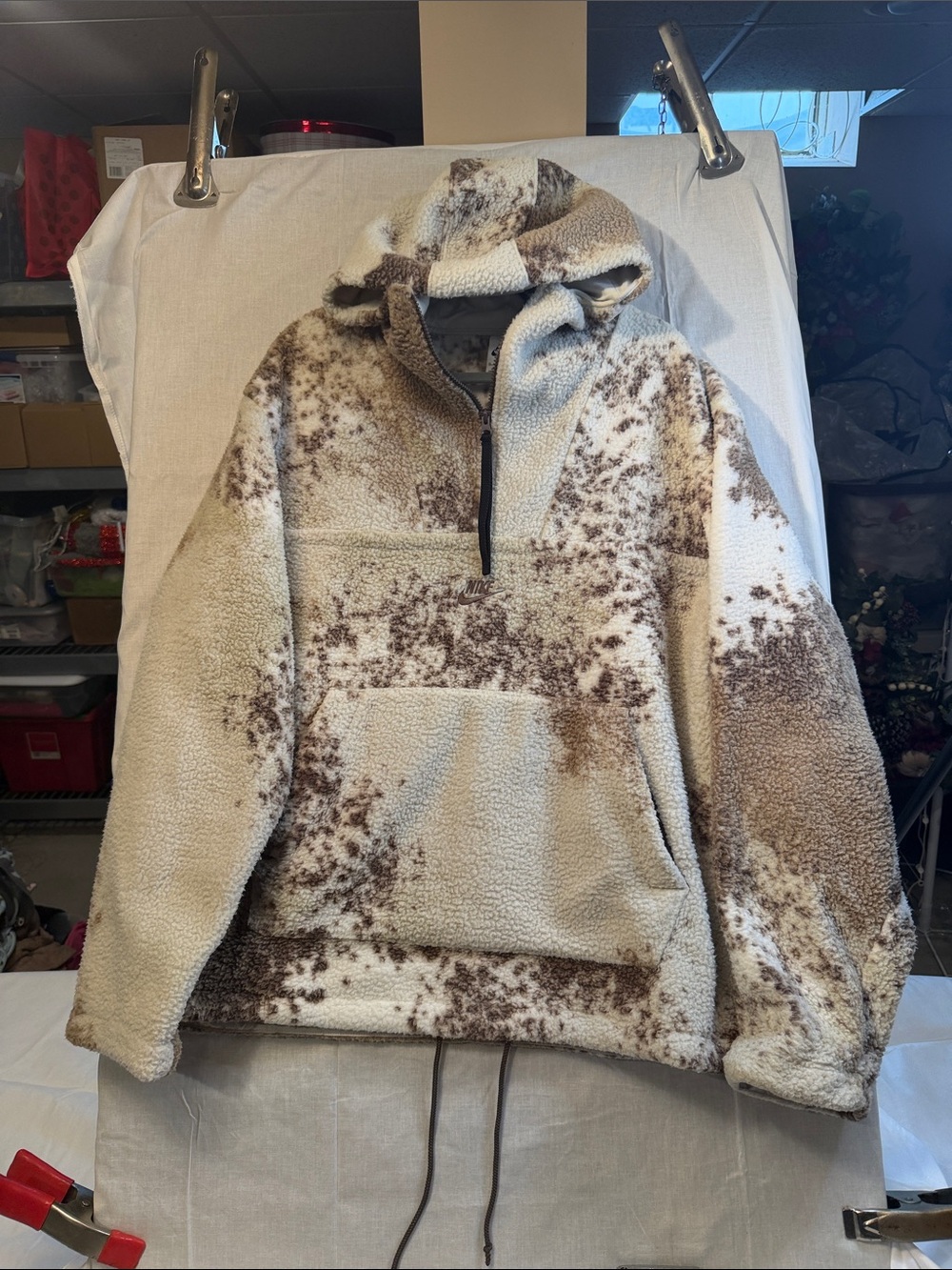 Nike Sherpa Hoodie Jacket in Cream & Brown
